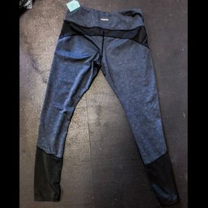 TKO printed athletic leggings